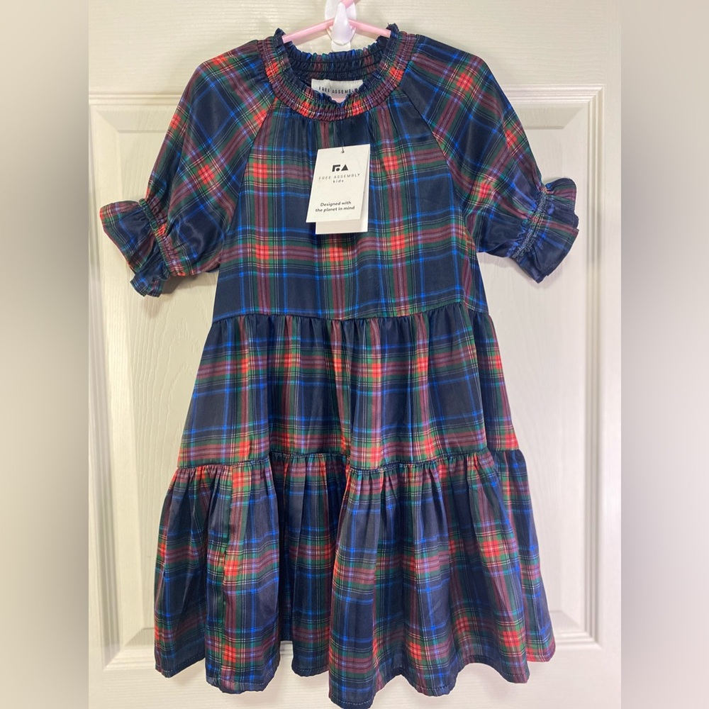 Free Assembly Girls Smocked Neck Dress Size: XS/(4/5) 100% Recycled Polyester.